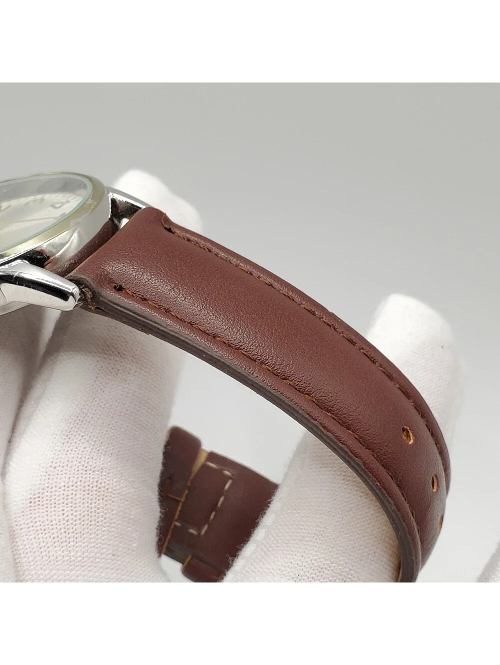 Unbranded Quartz Womens Watch 33mm Silver Tone Brown Leather Band New Battery